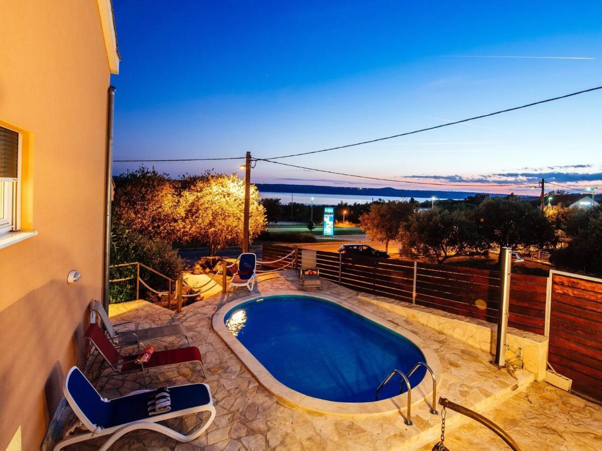 Splendid Holiday Home In Jasenice Масленица Экстерьер фото