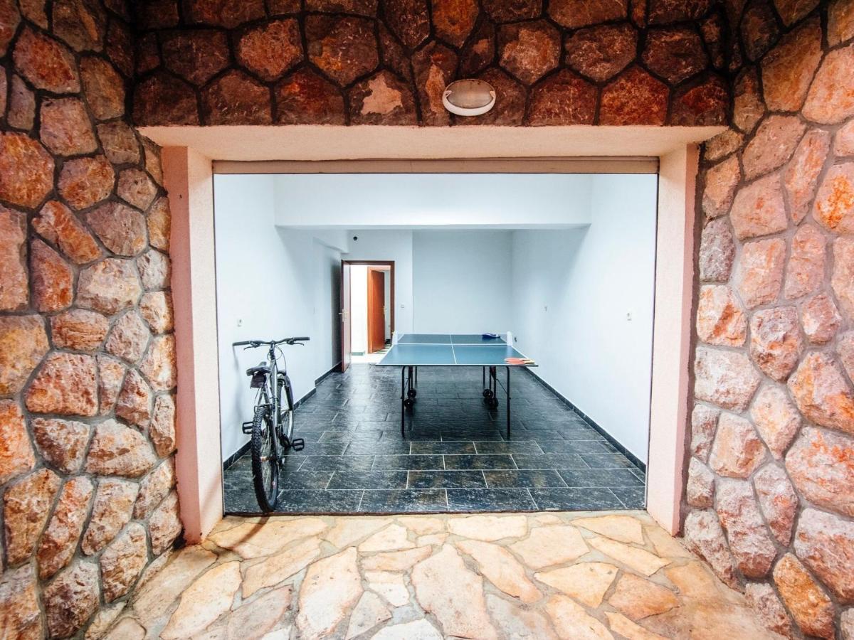 Splendid Holiday Home In Jasenice Масленица Экстерьер фото